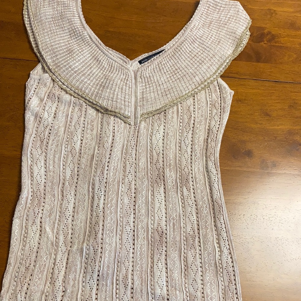 White House Black Market women’s top